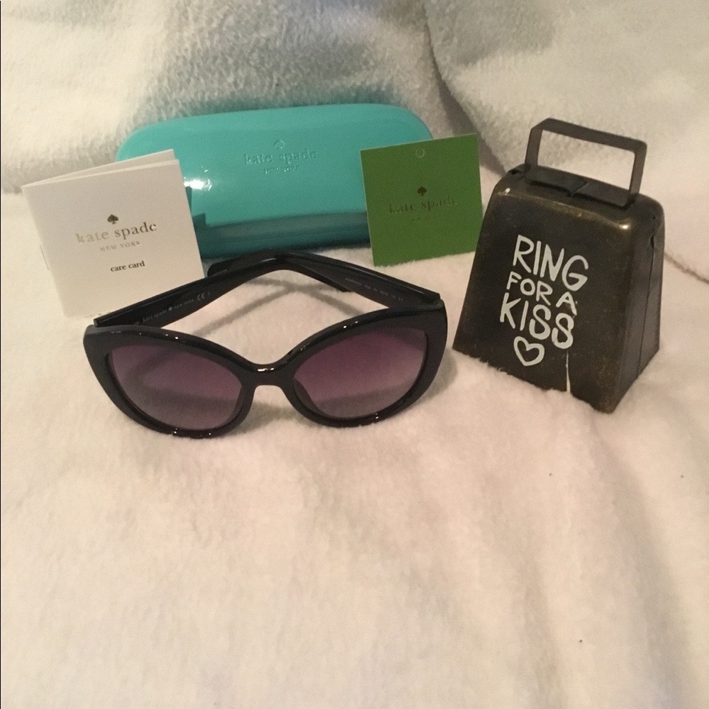 Kate Spade ♠️ Beautiful Sunglasses 🕶️ - Picture 9 of 10